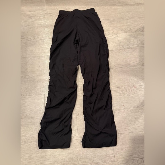 Lululemon dance studio slim fit HR flare pant black S - Picture 2 of 6